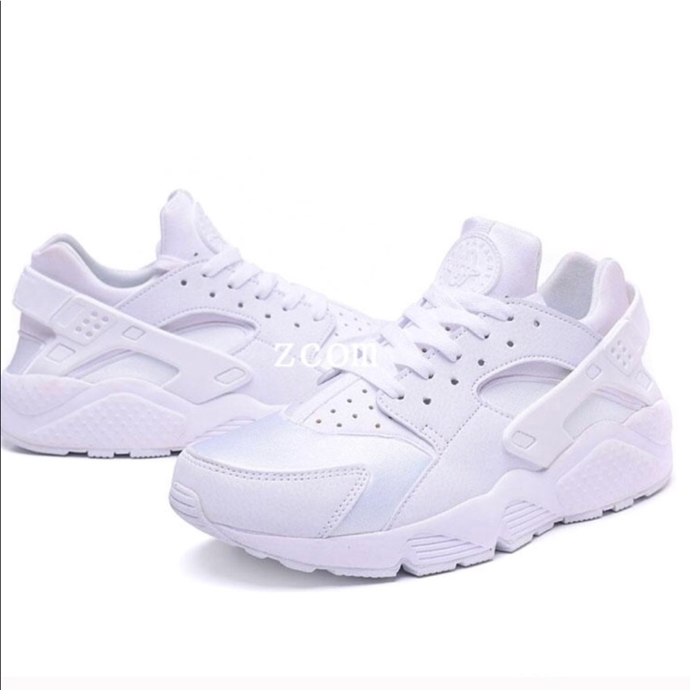 Nike Air Huaraches Womens